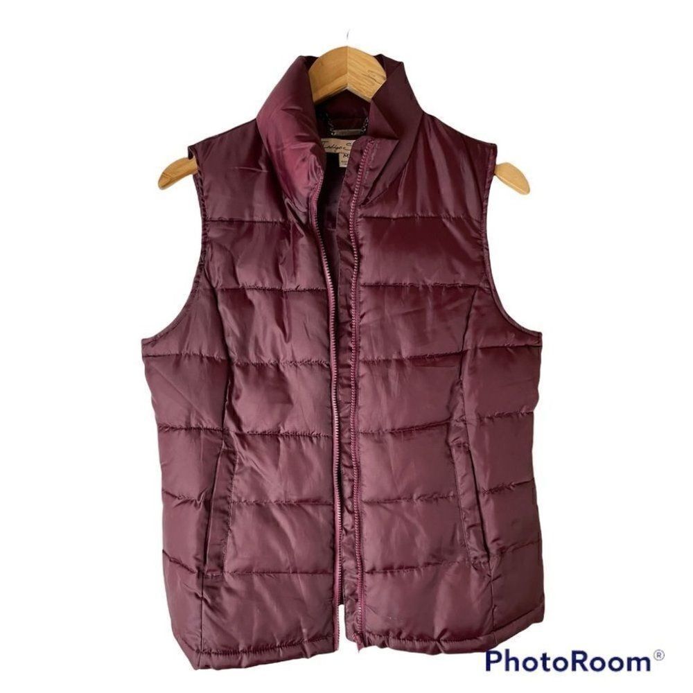 Indigo Saints Burgundy Puffer Vest Medium